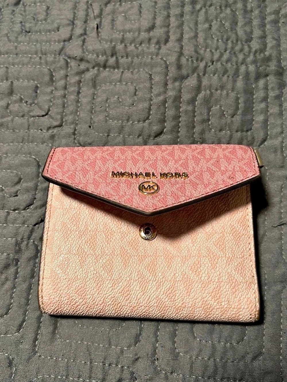 Michael Kors Jet Set Travel Large Signature Logo Tri-Fold Wallet Pink